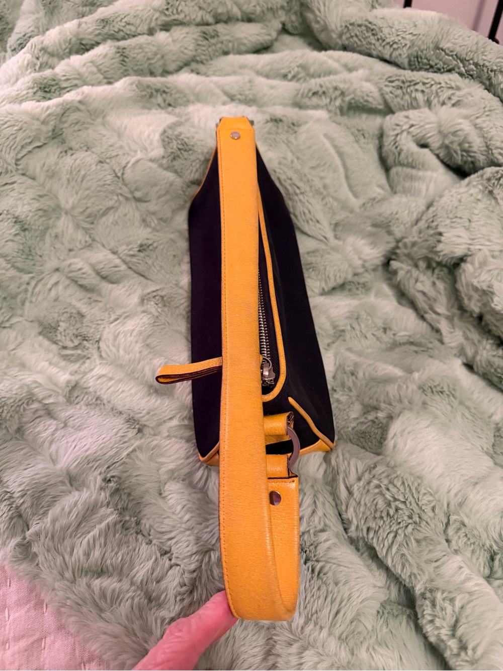 Kate Spade Rare Black and Mustard Canvas and Leather Shoulder Bag 10x4.75 - Picture 3 of 11